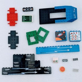 Lego 4561 / 4560 Raliway Express parts lot w/ stickers, Please see photos - NICE