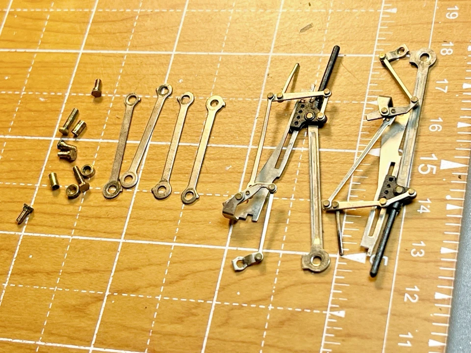 VALVE GEAR ASSEMBLY & RODS 4-6-2 Pacific Steam Locomotive MANTUA VINTAGE HO - Image 1 of 4