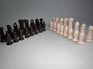Vintage 70er Jahre Duncan Form Keramik Gothic Mittelalter Schachfiguren Set, ohne Brett 32 Teile - Bild 1 von 8