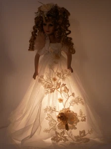 Vintage Doll Lamp Porcelain Heritage Collection Sophia With Box - Picture 1 of 16