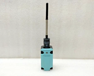 SIEMENS 3SE5112-0CR01 POSITION SWITCH - Picture 1 of 8