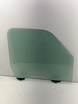 2012-2021年日产 NV 1500 2500 3500 右前窗玻璃原始设备制造商。 — 第 1/4 张图片