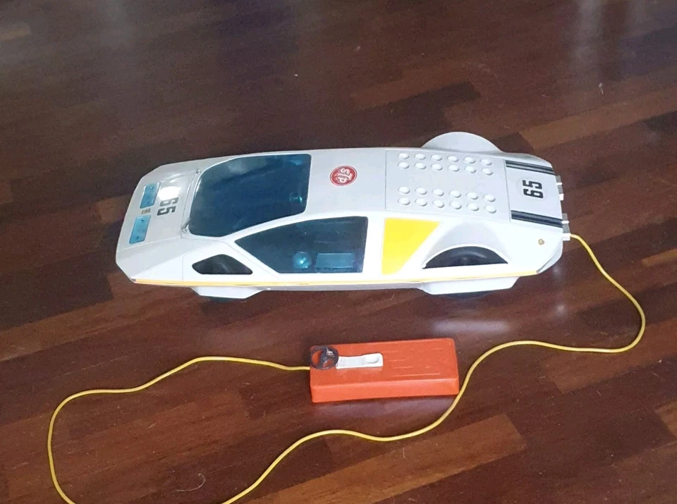 FERRARI 512S MODULO PININFARINA MACCHINA VINTAGE FILO COMANDATA AUTO COLLEZIONE  - Immagine 1 di 4