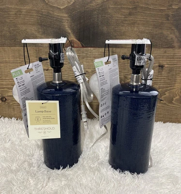 Umbral Juego de 2 Lámparas Lino Texturizado Cerámica Grande Base Lámpara Azul Oscuro - Nuevo con Etiquetas Foto 1 de 4