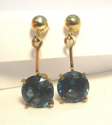 Pendientes rellenos de oro amarillo y oro 14K con zafiros de laboratorio 1,5 gramos Foto 1 de 4