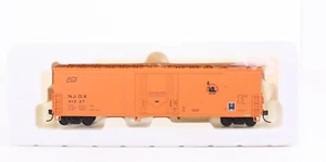 HO Walthers RTR Central of New Jersey 50’ North American Smooth Side Box Car - Picture 1 of 4