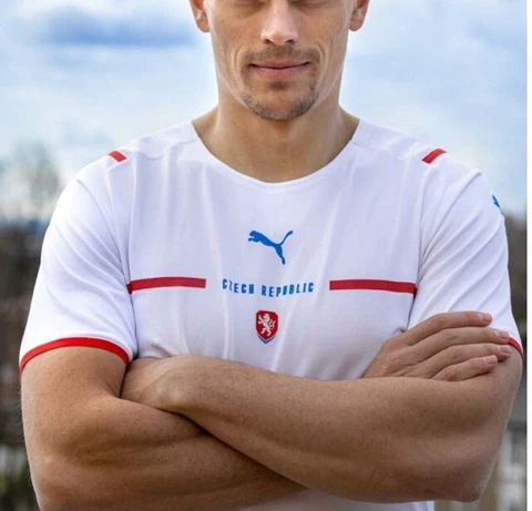CZECH REPUBLIC 2021 2022 AWAY FOOTBALL SHIRT SOCCER JERSEY PUMA Size L Cover