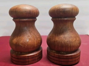 Vintage Wood Salt And Pepper Shakers Pre-owned - Picture 1 of 6