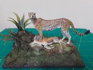"CHEETAH WITH HIS PREY(GAZELLE)" 3D RESIN PRINT ASSEMBLED AND HAND PAINTED - Picture 1 of 11