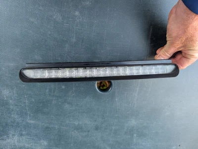 1998-2000 Volvo V70 Hight Mount Third Center Brake Tail Light Stop Lamp 9151490 - Image 1 of 4