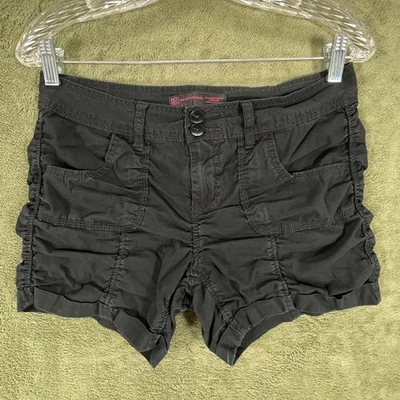 Pantalones Cortos No Boundaries Talla 9 Negro Mini Cinch Costura Acanalada Puños Elásticos tiro bajo Foto 1 de 4