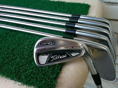 Juego de hierros Titleist 710 AP2 (5i-PW) con varillas flexibles rígidas X KBS TOUR 130 g Foto 1 de 4