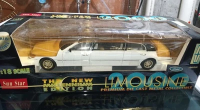 SUN STAR 1:18 The Millennium Edition Lincoln Limousine 2000 - Image 1 of 4