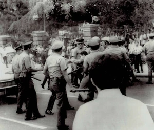 1967 Wire Photo Independence Demonstration against Puerto Rico Police Brutality - Picture 1 of 2