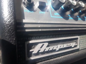 Cabezal de bajo Ampeg Micro-VR Classic 200W - Imagen 1 de 10