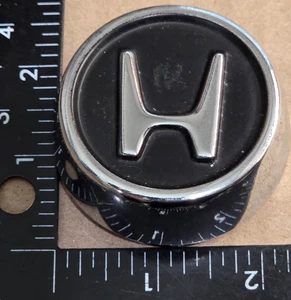HONDA ACCORD CIVIC CA. 80ER JAHRE MITTE METALL CHROM KAPPE EMBLEM 2,3" (6232) - Bild 1 von 8