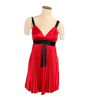 Vestido de Fiesta de Cóctel Plisado Jodi Kristopher De Colección Talla S Rojo y Negro 188C Foto 1 de 4