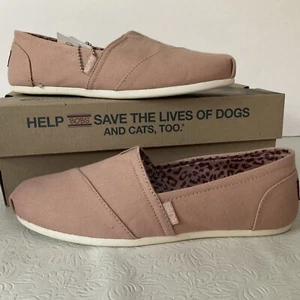 Woman Sketchers Love & Peace Flats Blush Sz 9 New In Box - Picture 1 of 3