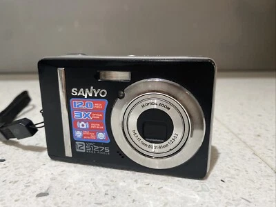 Sanyo VPC-S1275 - 12 Megapixel Digital Camera - Image 1 of 4