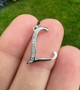 Diamond 'L' Initial Pendant 9ct White Gold Modern Excellent Condition