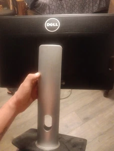 Dell P2212HB 21.5 inch Widescreen LCD Monitor - Picture 1 of 2