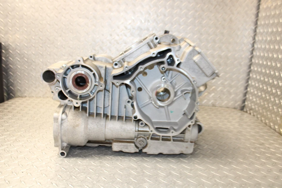 Juego de fundas de motor 21 CF-Moto UForce 1000 izquierda derecha OEM Foto 1 de 4