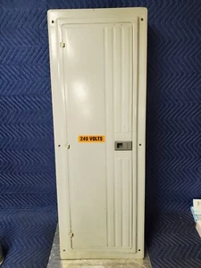 Siemens G4242B3200CU 240V 3Ph Dry Enclosure Breaker Panel - Picture 1 of 11