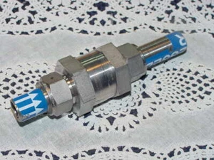 Swagelok SS-CHS12-1/3-SC11, válvula de retención, tubo de 3/4 pulgadas, Poppet 5000Psi, ¡S/S usado! - Imagen 1 de 5