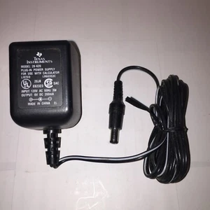 Genuine TI Texas Instruments Calculator Power Supply 28-620 - Picture 1 of 3