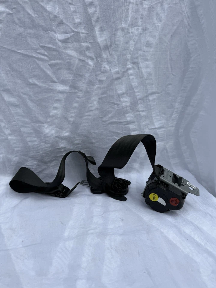 Volkswagen Tiguan 2018–2023 Rear Right Seat Belt – OEM TRW – Tested & Working - Image 1 of 4