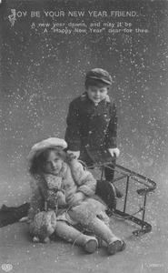 NEW YEAR POSTCARD CHILDREN AND OVERTURNED SLED IN SNOW 1912 EAS 110625 U - Picture 1 of 2