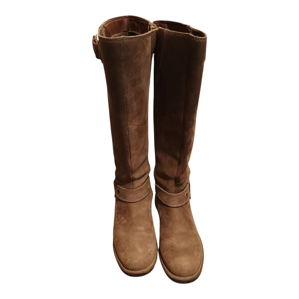 Botas de motocicleta Clarks femininas Orinoco couro camurça marrom alta fivelas tamanho 8M - Imagem 1 de 4