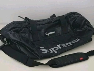 Bolso de Lona FW17 Supreme Negro Tela Cordura Caja Logo Texto Reflectante - Imagen 1 de 16
