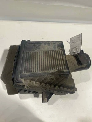 Conjunto de filtro de aire usado se adapta a: camioneta Chevrolet Silverado 1500 2013 6,0 grado A Foto 1 de 4