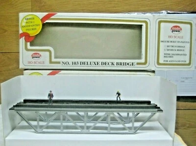 HO MODEL POWER DELUXE DECK BRIDGE W/ 2 HANDPAINTED FIGURES #103 DECK BRIDGE - Image 1 of 3