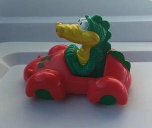 Coche de juguete Hardees dragón cocodrilo dragster 1996 comida para niños vintage años 90 - Imagen 1 de 3