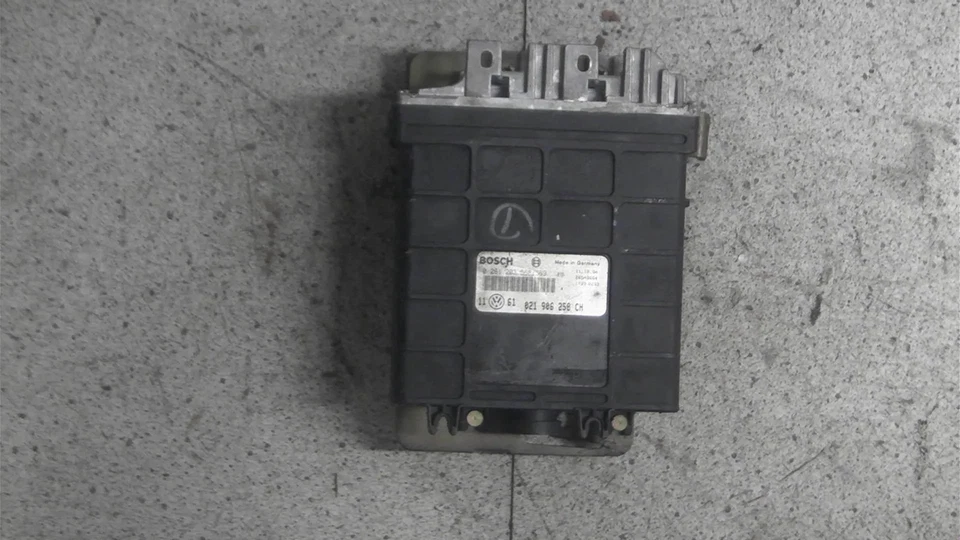 Centralina motore originale (ECU) VW GOLF Mk III (1H1) 1995 - Immagine 1 di 1