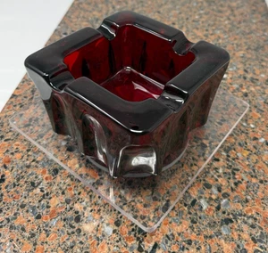 Atemberaubender Vintage Wikinger Rubin Glas Quadrat Schwer Aschenbecher Rot Retro MCM 4,5" - Bild 1 von 8