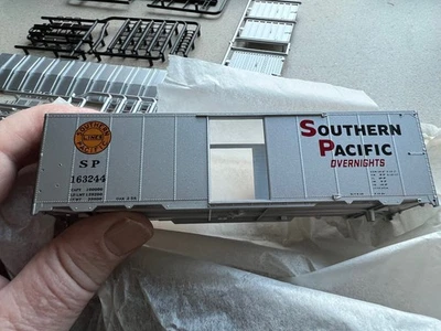 Red Caboose #RC-8037-p 40' AAR Box Car Southern Pacific "Overnight" #163244 NOS - Image 1 of 4