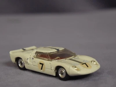 DINKY TOYS FORD GT MECCANO LTD Made in England Voiture de courses - Photo 1/4