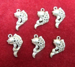 6 PIEZAS ~ PECES DE LUJO ~ DIJES ~ COLGANTES ~ METAL PLATEADO ~ LOTE DE JOYAS - Imagen 1 de 2