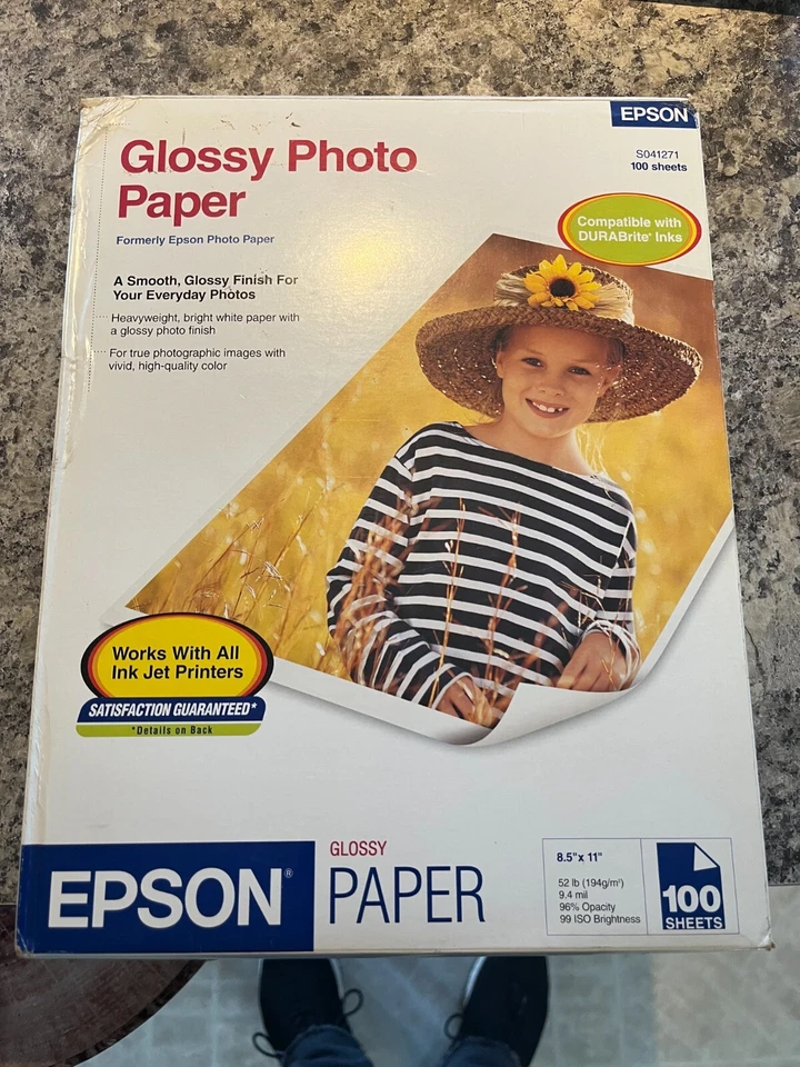Epson S041727 Premium Photo Paper - 100 Sheets - Image 1 of 1