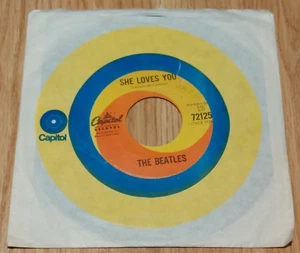 THE BEATLES 45 " She Loves You " CAPITOL Canada 1963' - Picture 1 of 2