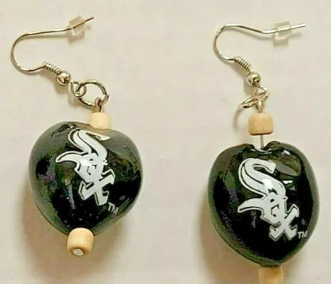 MLB Chicago White Sox Go Nuts Kukui Nut Earrings, New Cover