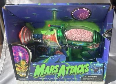 Mars Attacks Martian Brain Disintegrator Green Ray Gun 1996 Vintage (48B) - Imagem 1 de 4