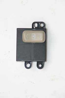 Interruttore tetto apribile Cadillac SRX 15796935 02-2007 - Immagine 1 di 3