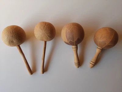 Chekere Maraca Rassel Percussion Shaker 2 x original Afrika ( alt) + 2x Mexiko - Bild 1 von 2