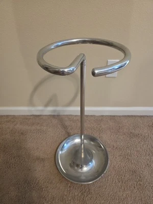 Paraguas Sculcultural Soporte Mate Carr Acabado Cromo Mediados de Siglo Moderno MCM Foto 1 de 4