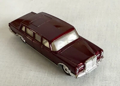 Corgi Toys Vintage 1960s Mercedes Benz 600 Pullman - working wipers and windows - Image 1 of 4