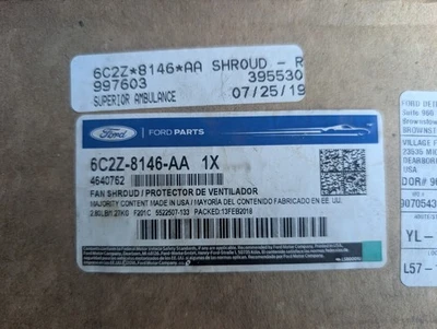 Ford 6C2Z-8146-AA Shroud - Radiator Fan Foto 1 de 4